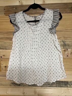 Mine size L White with Gray & Tan Swedish Dot Flutter Sleeve Embroidered Blouse